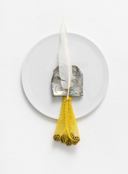 Ohne Titel (Canned Food for Thought) © Sebastian Gräfe