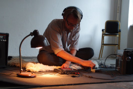 Sebastian Gräfe Live Performance als Puzzled Waves © Sebastian Gräfe