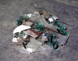 4 days 4 elements - Earth - Be Careful in the Forest (Broken Glass and Rusty Nails) © Sebastian Gräfe