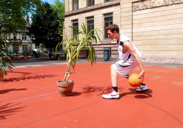 Having a Good Time with Friends - Basketballmatch © Sebastian Gräfe