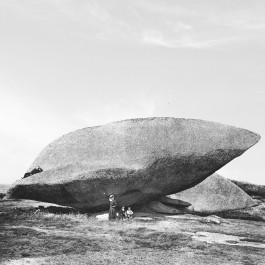 Woher, wohin? Menschen und Steine. © Sebastian Gräfe